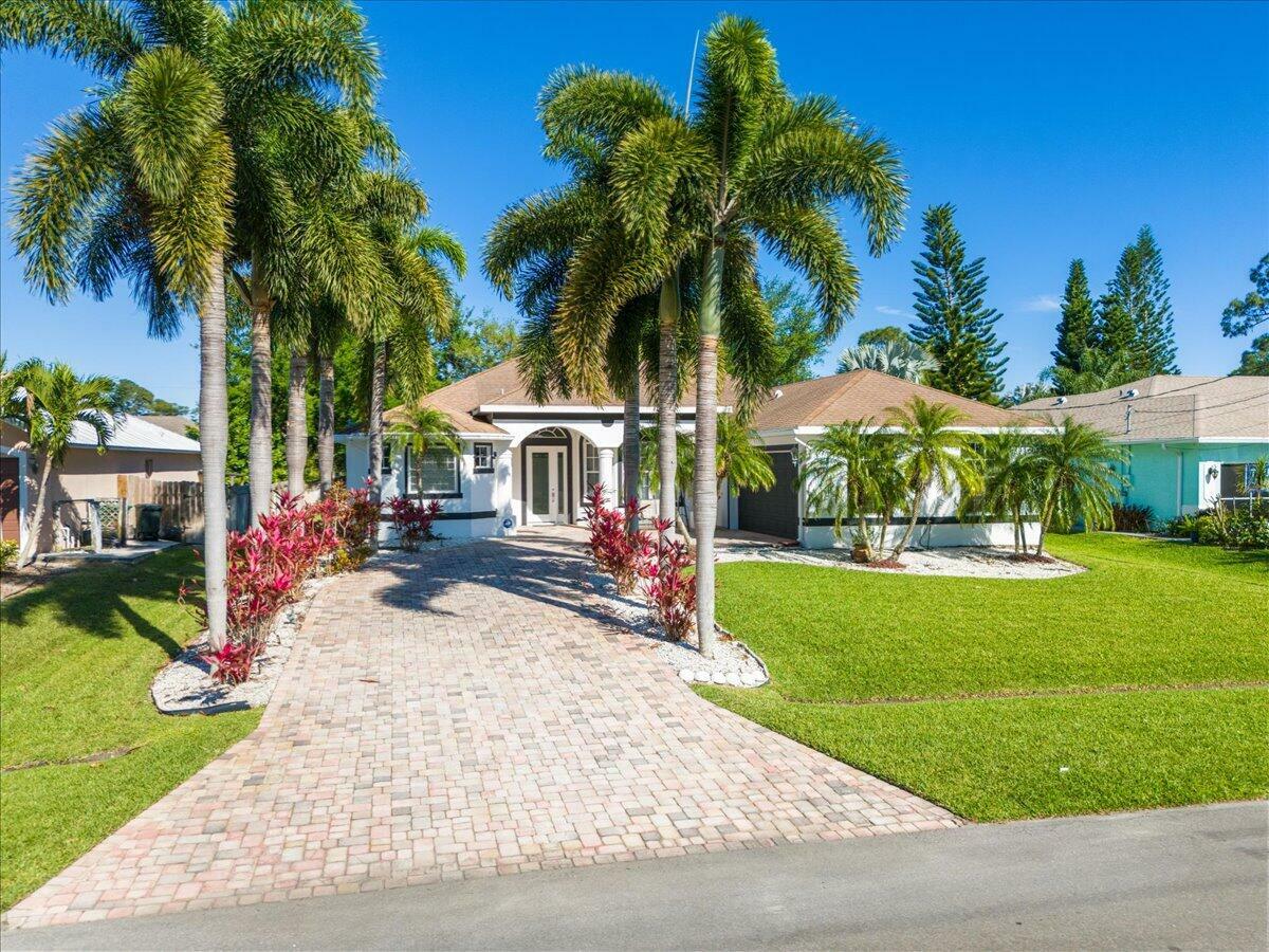 Property Photo: 2365 SW Indigo Lane FL 34953