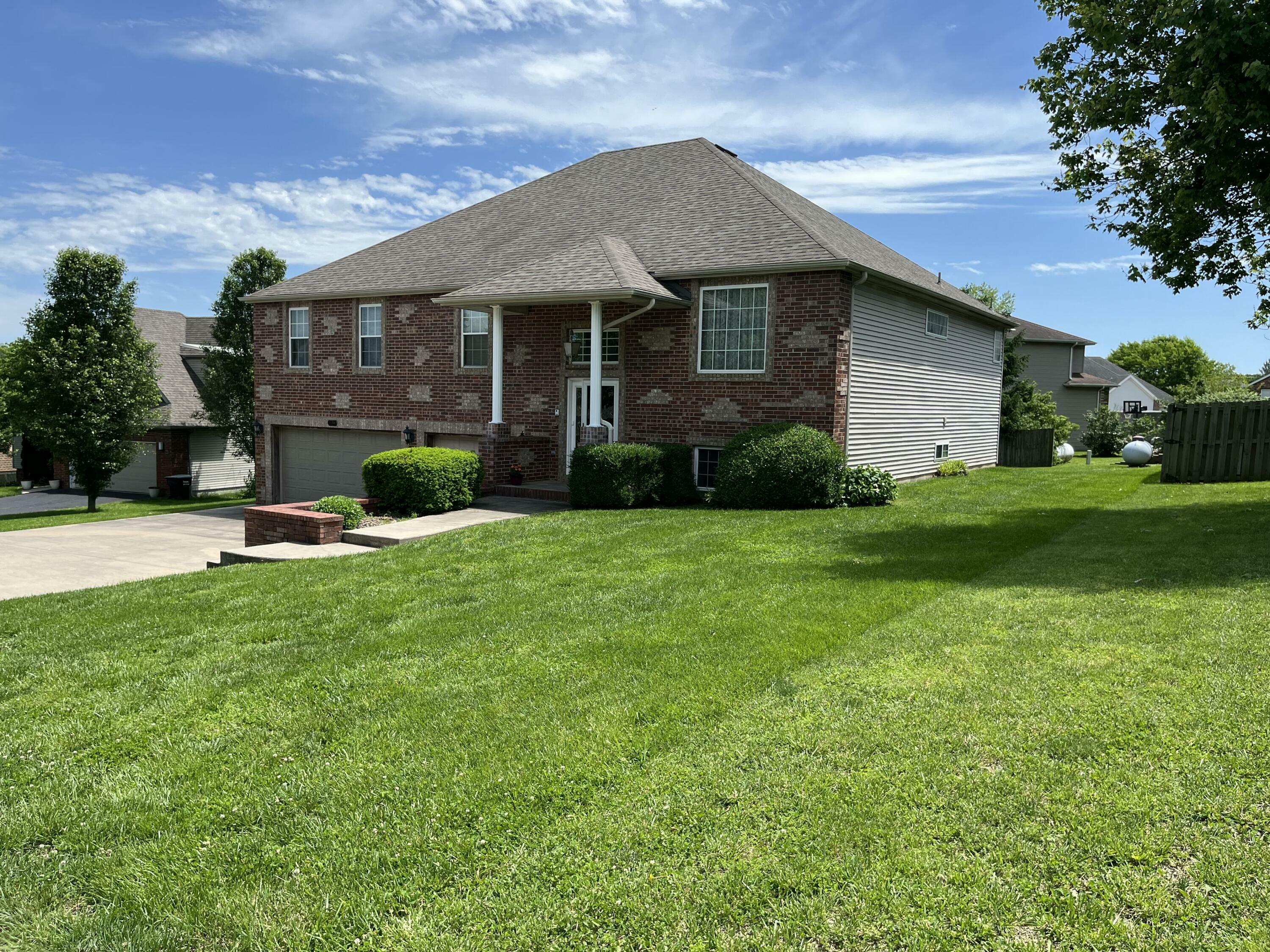 Property Photo:  1518 Stagecoach Court  MO 65714 