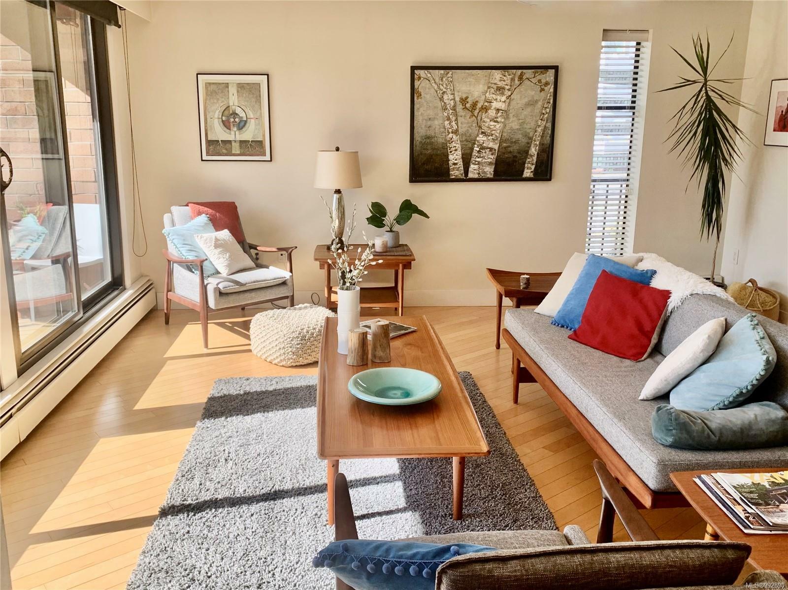 Property Photo: 777 Blanshard St 401 BC V8W 2G9