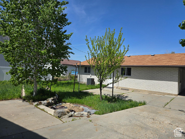 Property Photo: 760 E 8080 S UT 84094