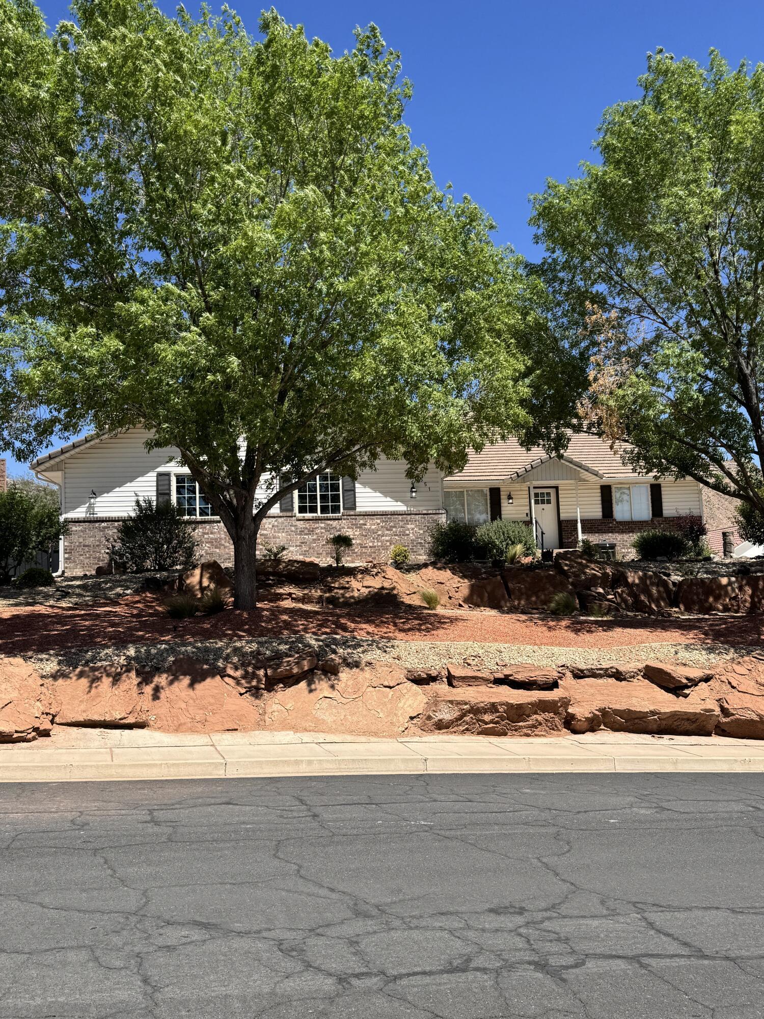 Property Photo:  551 S Terrace Cir  UT 84780 