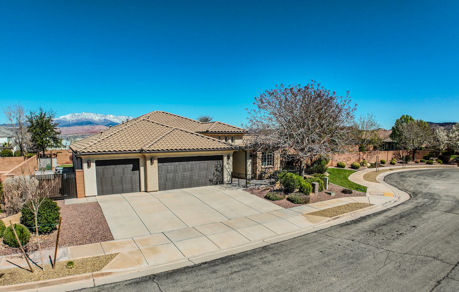 Property Photo:  42 W Prosperity Way  UT 84780 