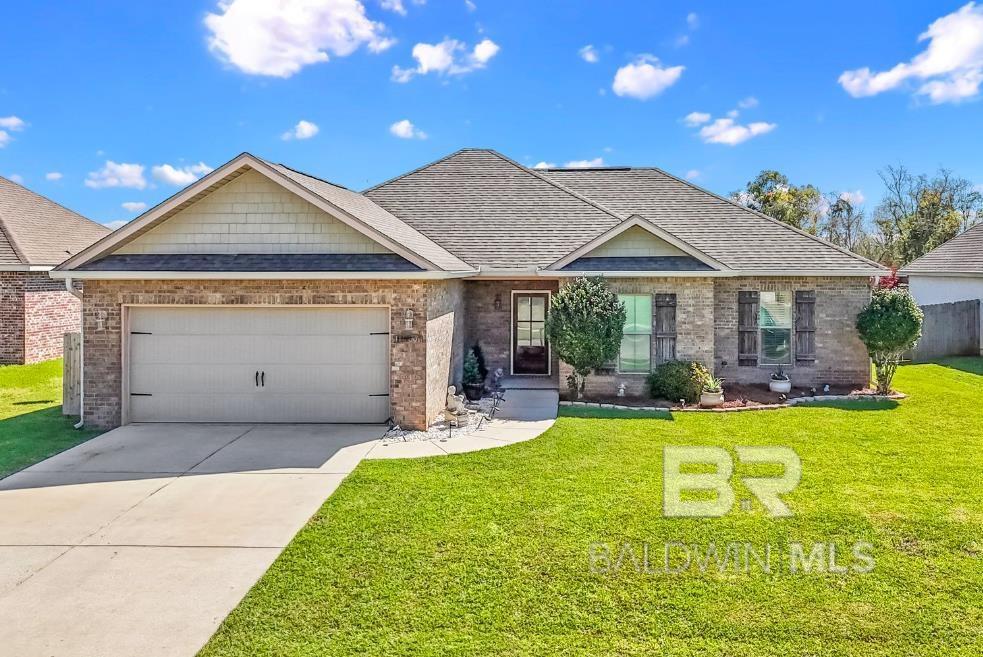 Property Photo: 17400 Abingdon Lane AL 36532