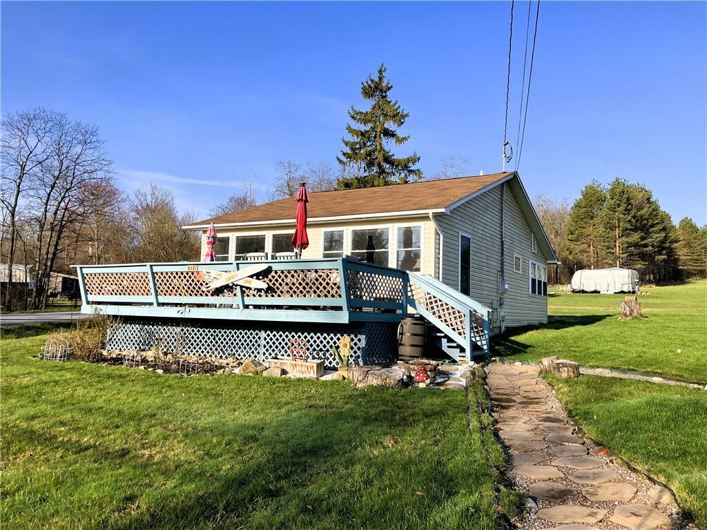 9471 Lakeshore Drive  Hammondsport NY 14840 photo