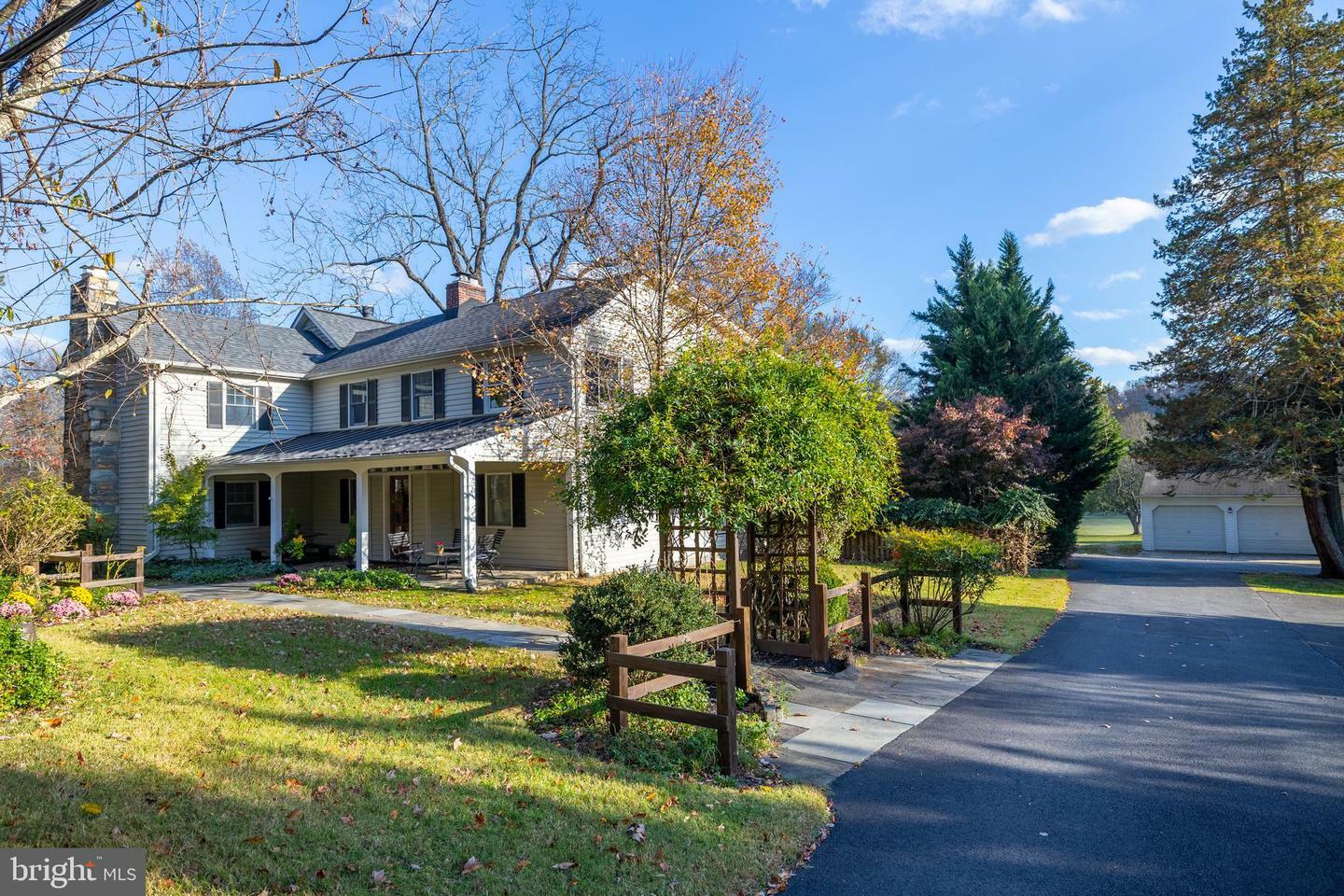 Property Photo: 11611 Stuart Mill Road VA 22124