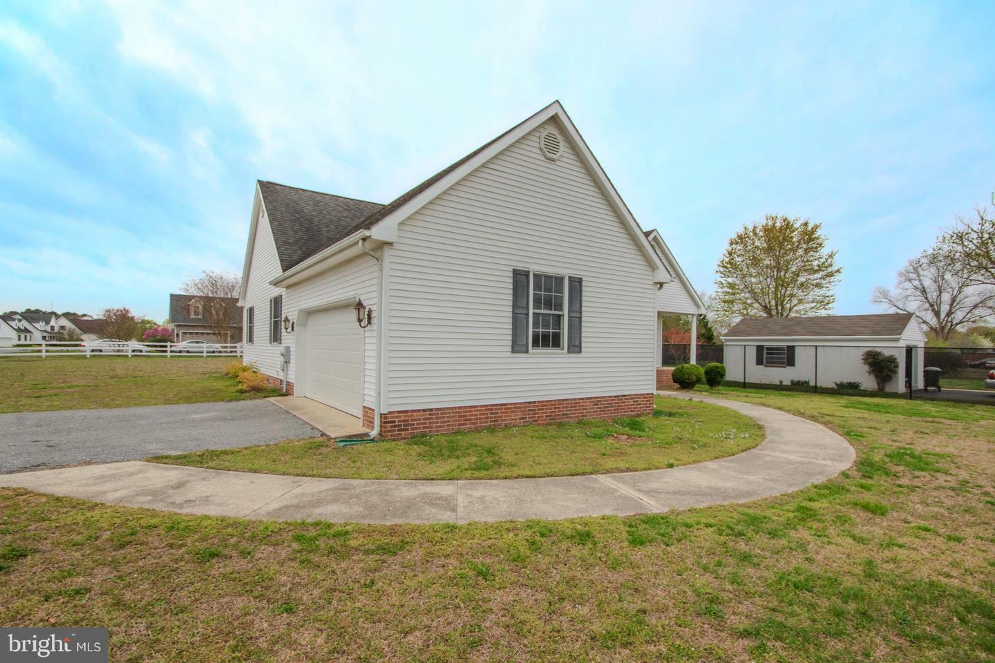 Property Photo: 606A E Main Street MD 21826