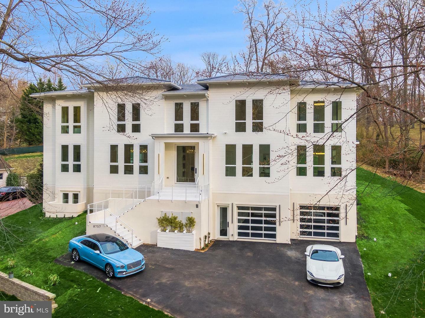 8757 Brook Road  McLean VA 22102 photo