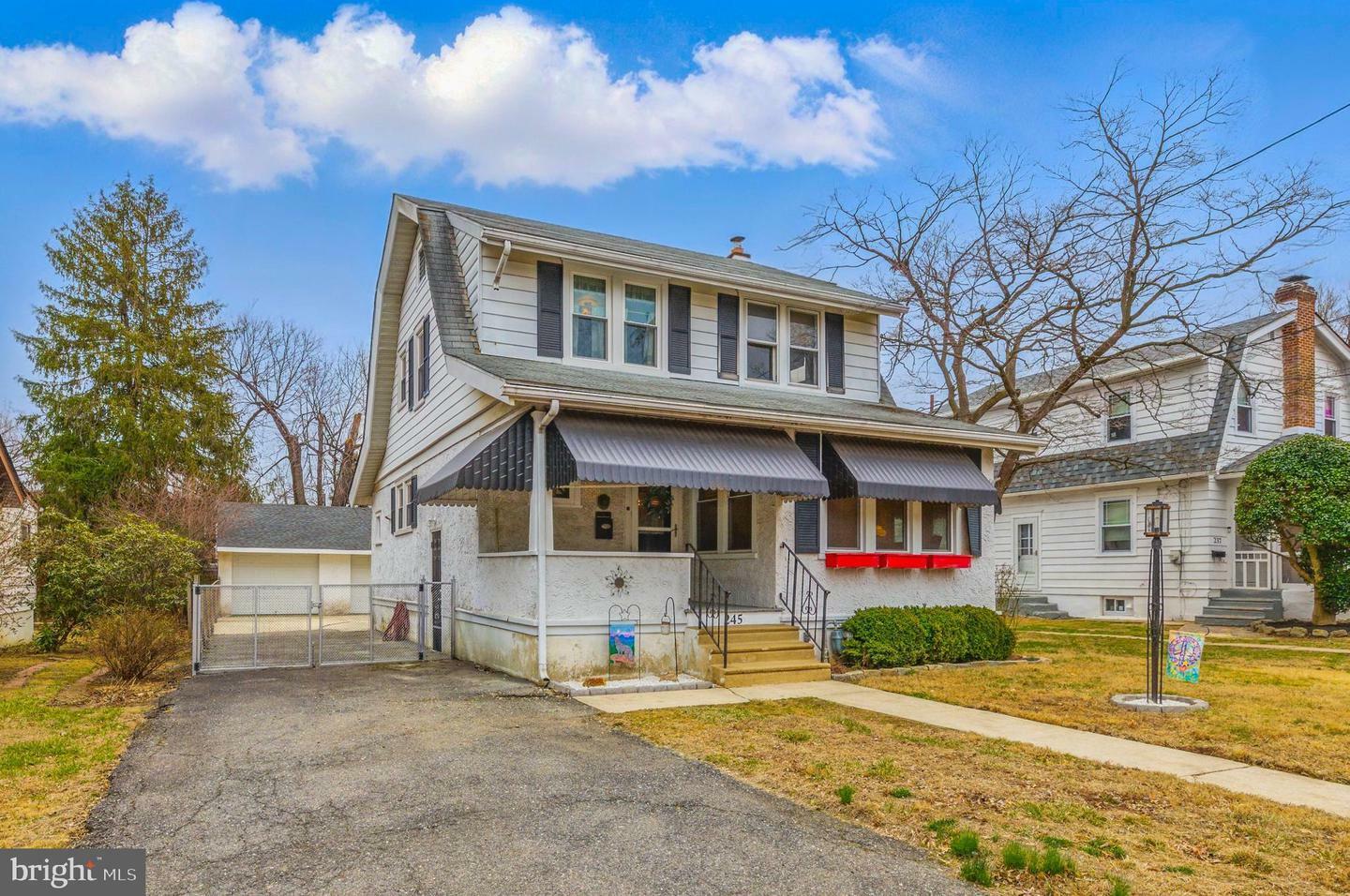 Property Photo: 245 E Roland Road PA 19015