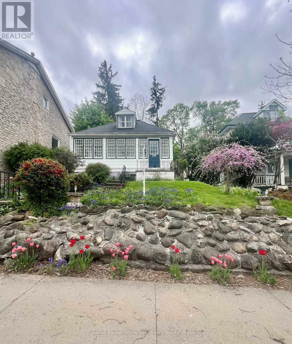 Photo de la propriété: 230 Queen Street East ON N4X 1A9