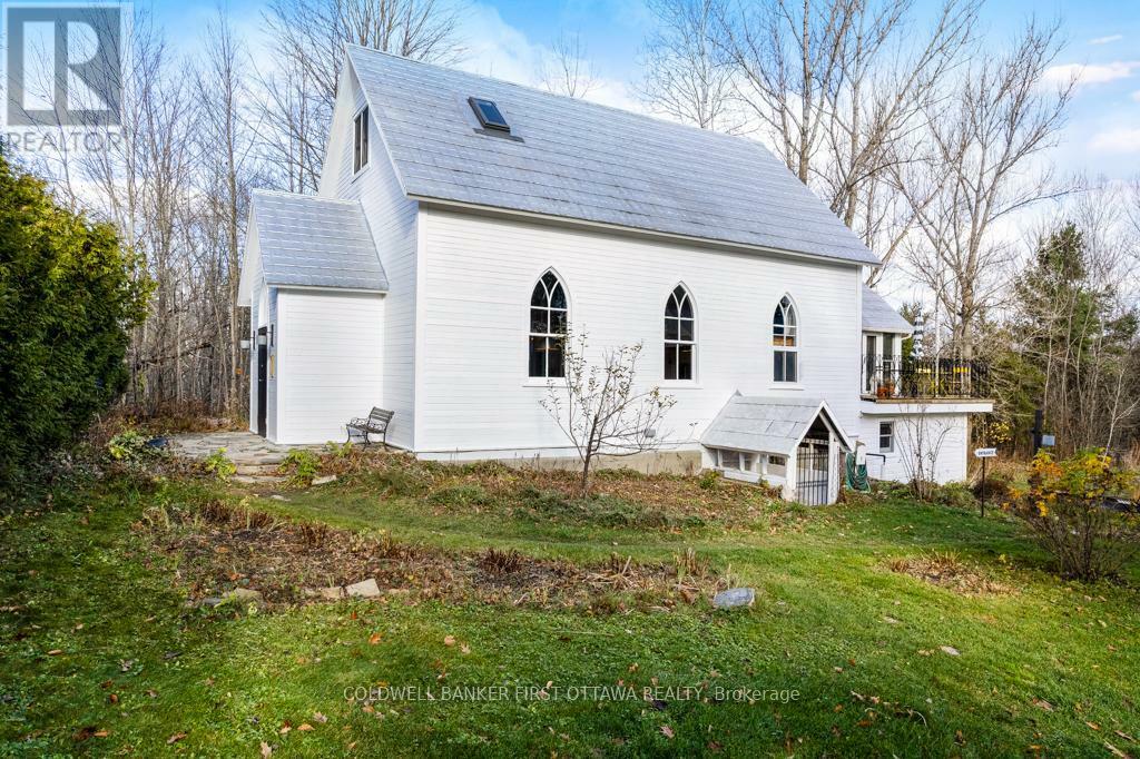 Property Photo: 3886 Stonecrest Road ON K0A 3M0