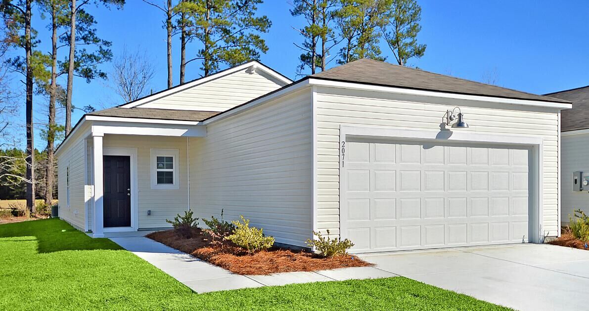 Property Photo:  312 Pine Crest View Drive  SC 29486 