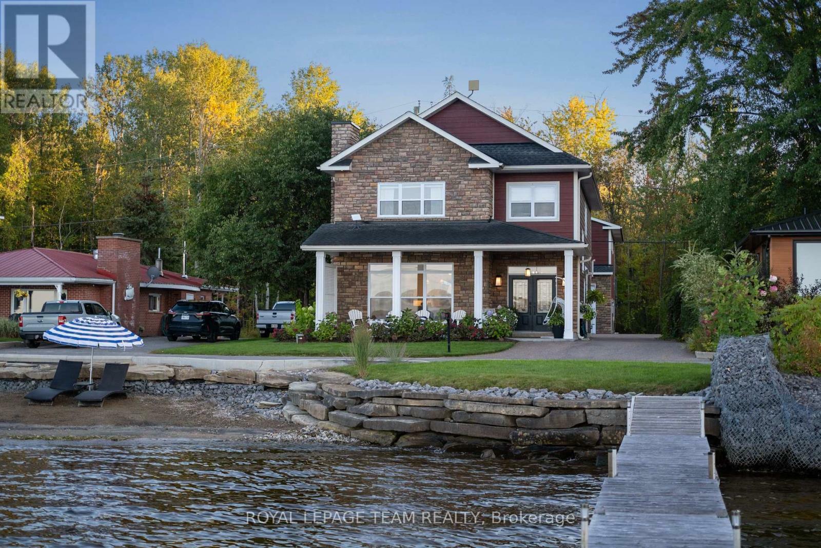 Property Photo: 835 Archibald Street ON K0A 1G0