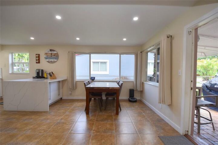 Property Photo: 981 SW 32nd St FL 33315