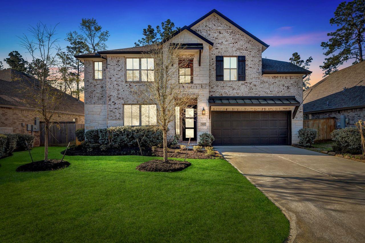 Property Photo:  322 S Cadence Hills Loop  TX 77318 