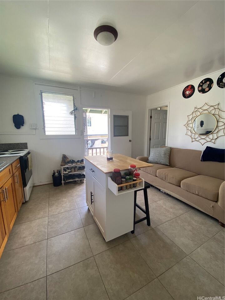 Property Photo: 1504 Dominis Street HI 96822