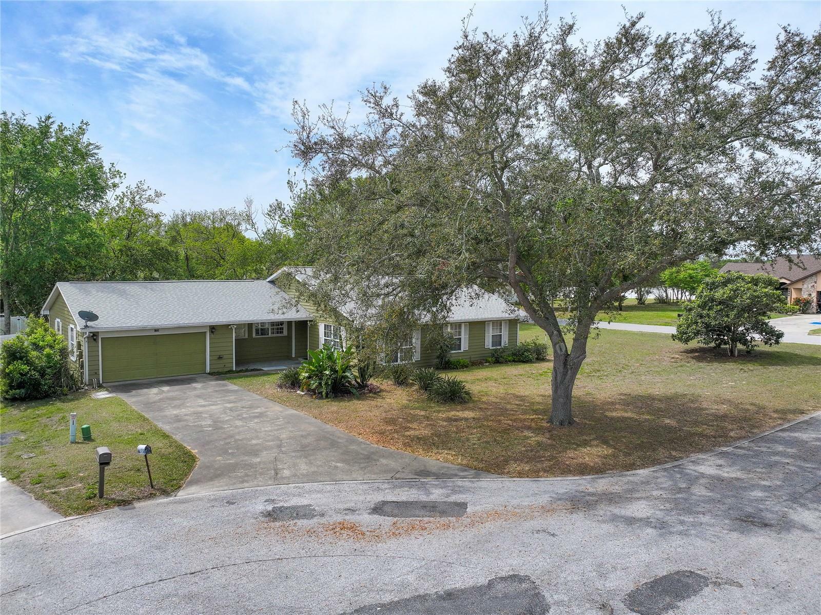 Property Photo: 1720 North Court FL 32726