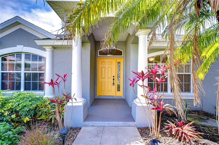 Property Photo: 3518 Remington Oaks Way FL 33810