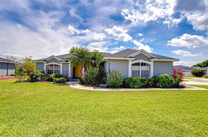 Property Photo:  3518 Remington Oaks Way  FL 33810 