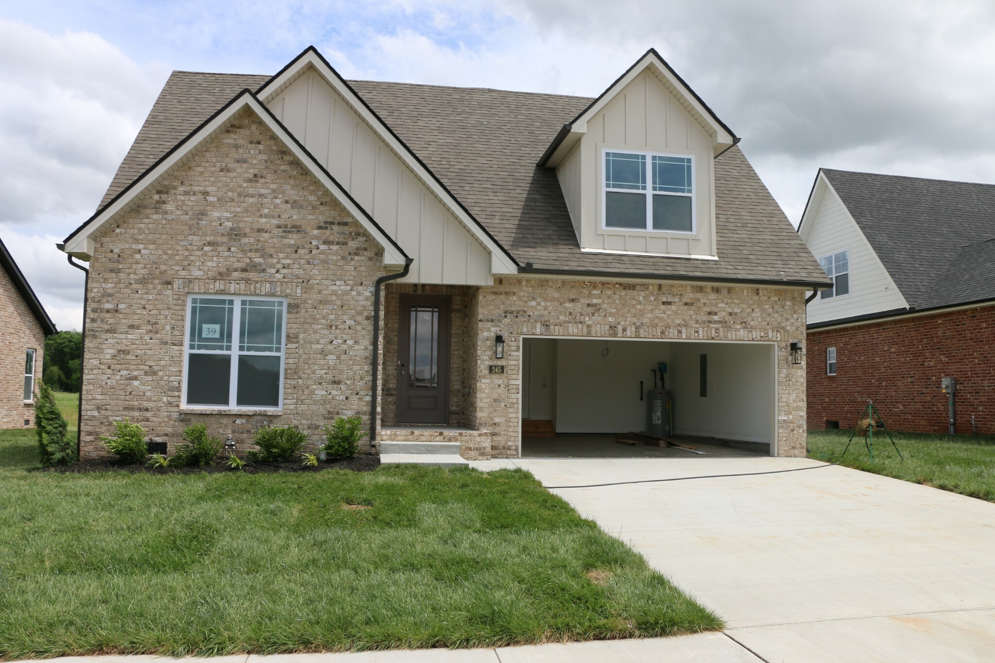 Property Photo: 39 Park At Oliver Farms TN 37043