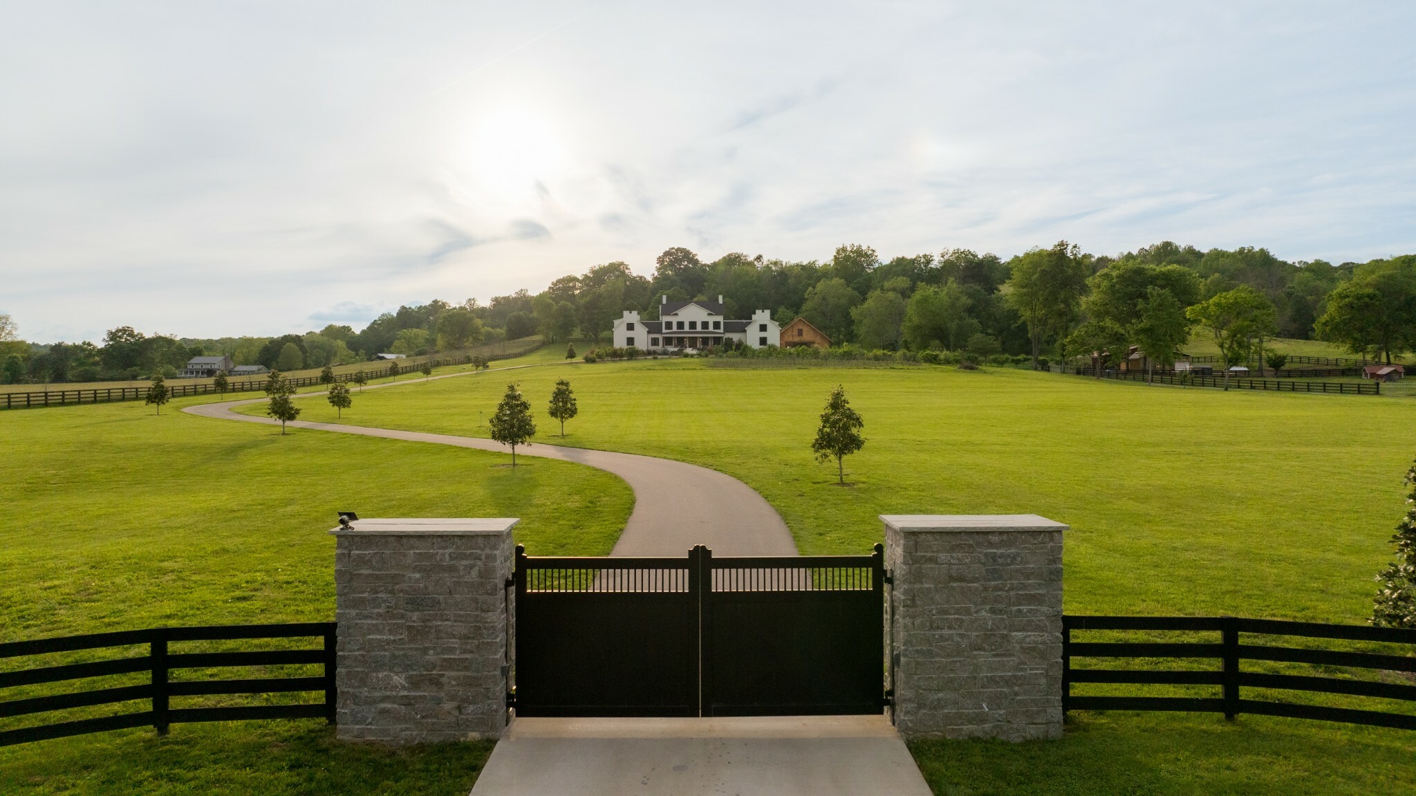 5495 Leipers Creek Rd  Franklin TN 37064 photo