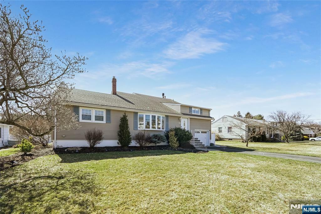23 Manor Drive  Clifton NJ 07013 photo