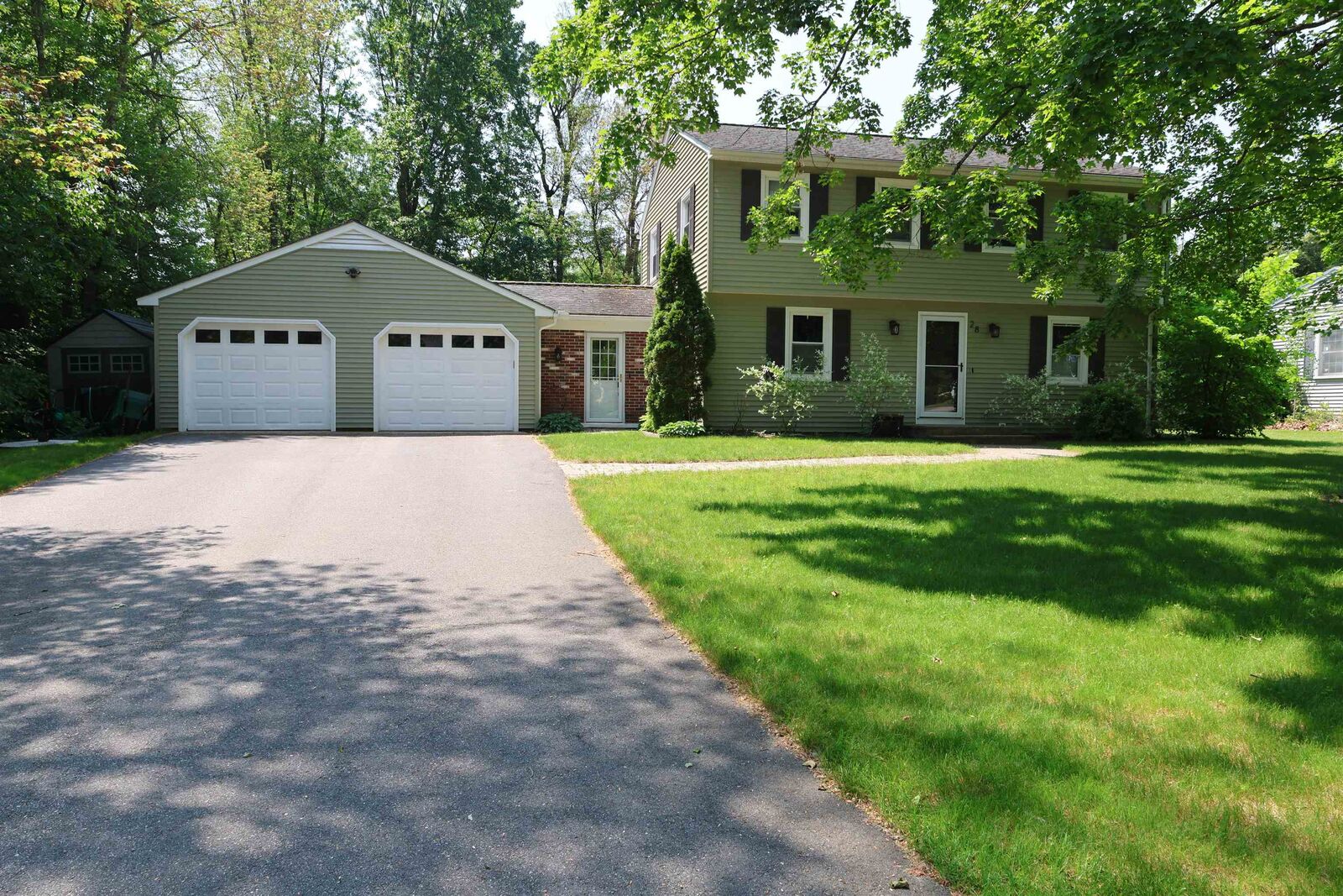 Property Photo: 28 Greenbriar Road NH 03431-2844