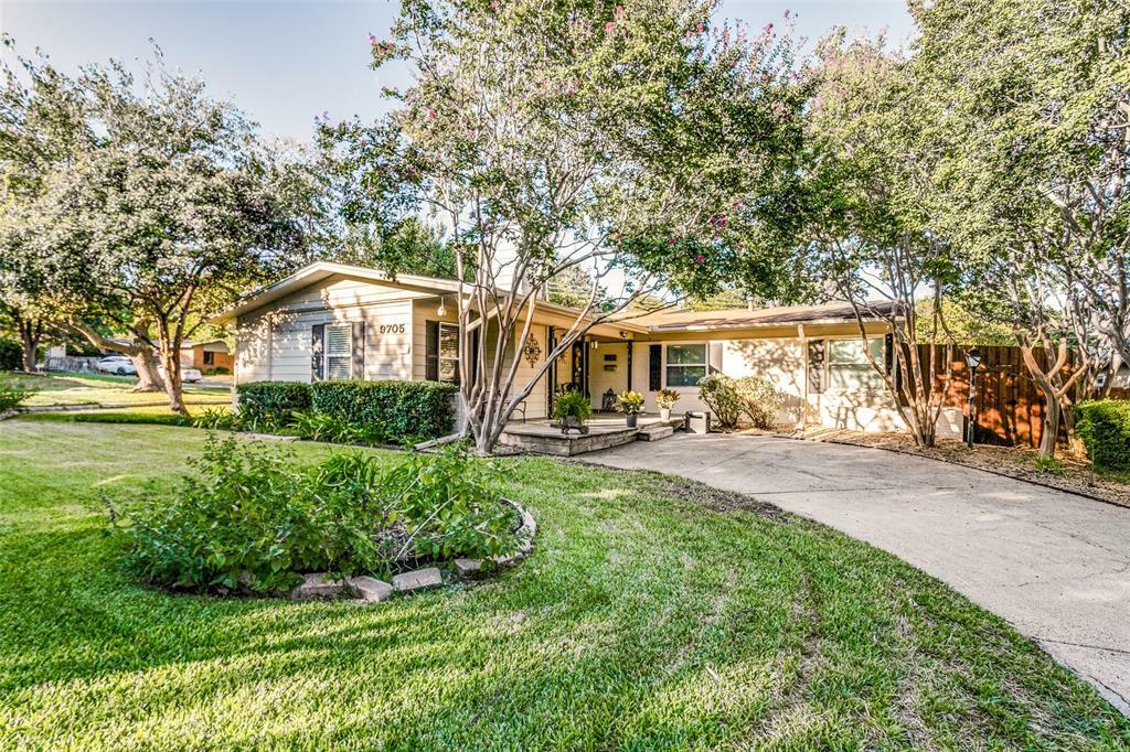 Property Photo: 9705 Twin Creek Drive TX 75228