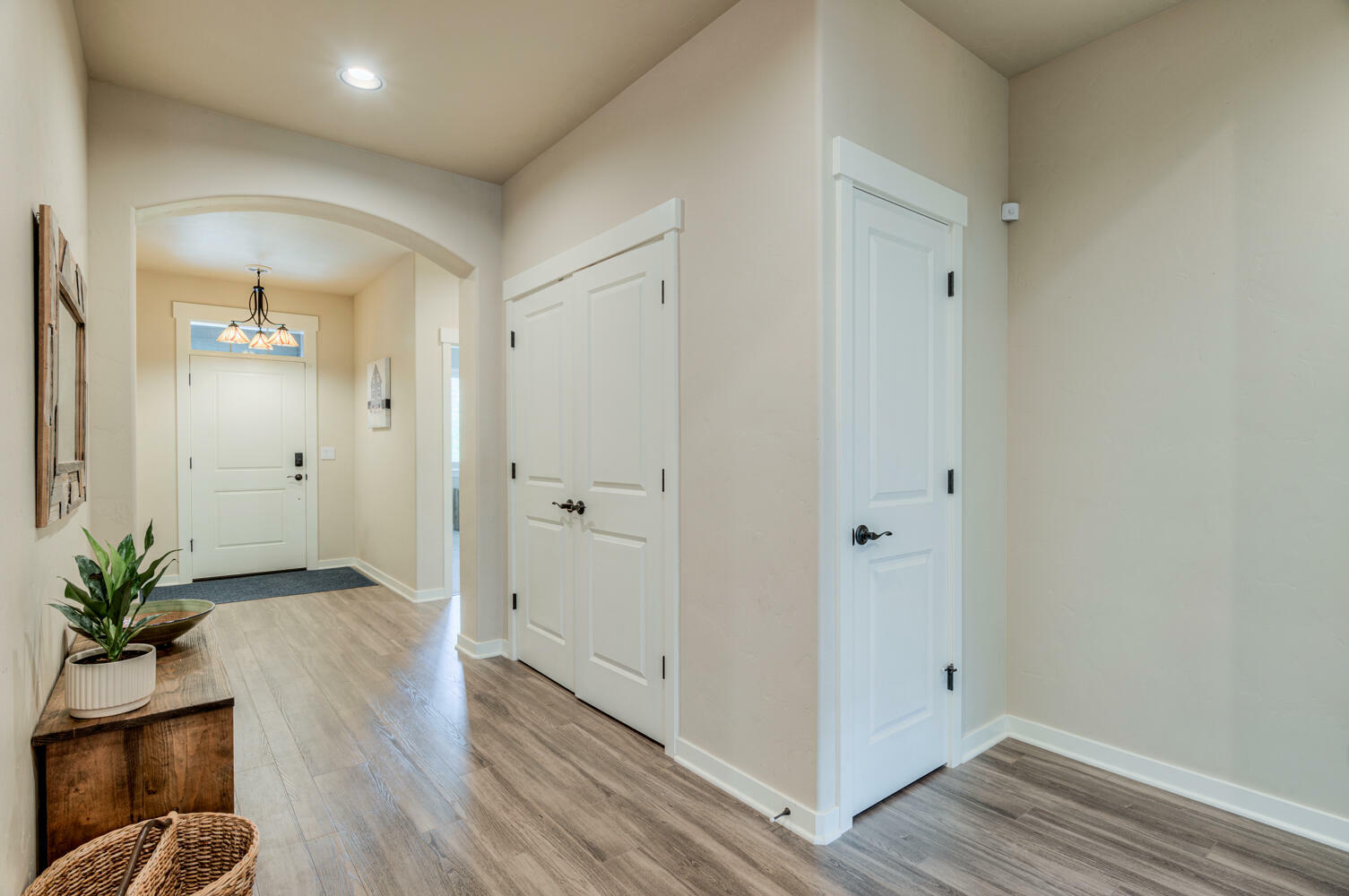 Property Photo: 51868 Trapper George Lane OR 97739