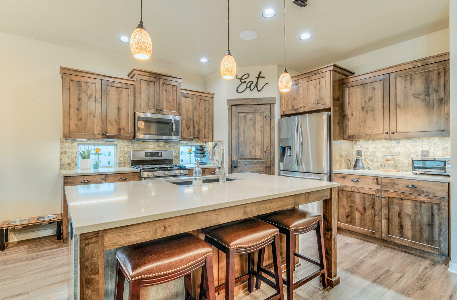 Property Photo:  51868 Trapper George Lane  OR 97739 