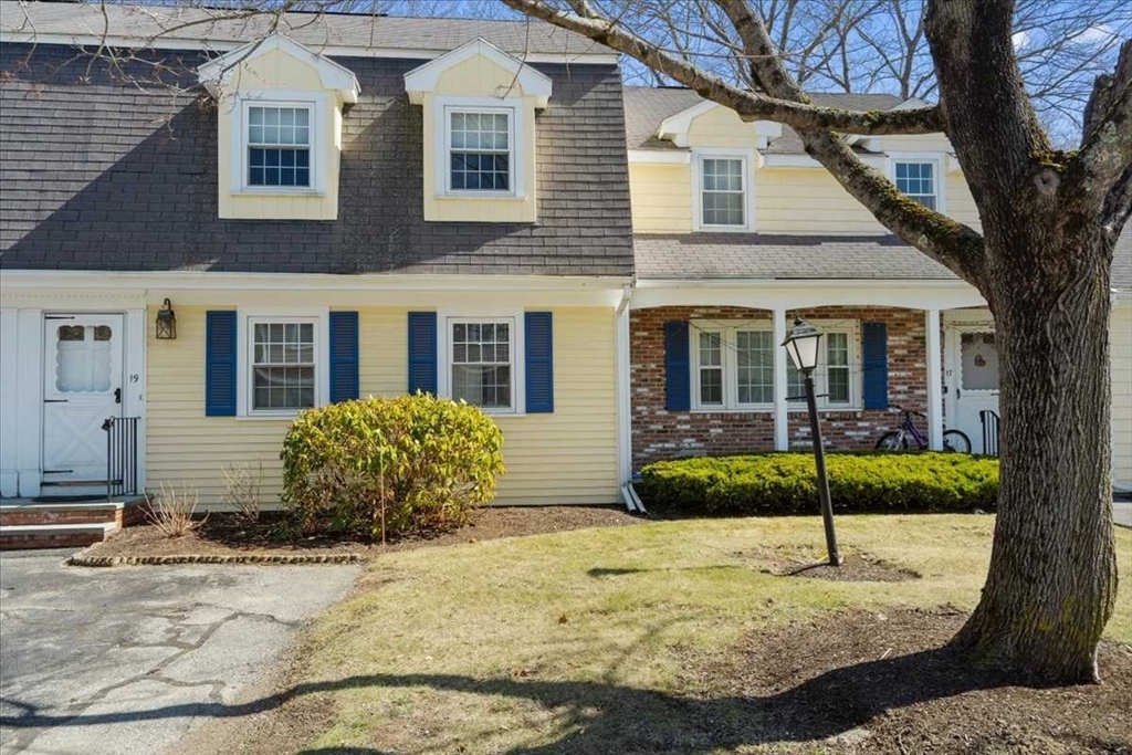 Property Photo:  19 Meetinghouse Rd 19  MA 01720 