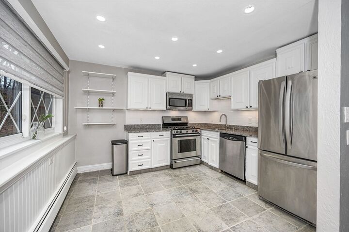 Property Photo: 3 Fernview Ave 8 MA 01845