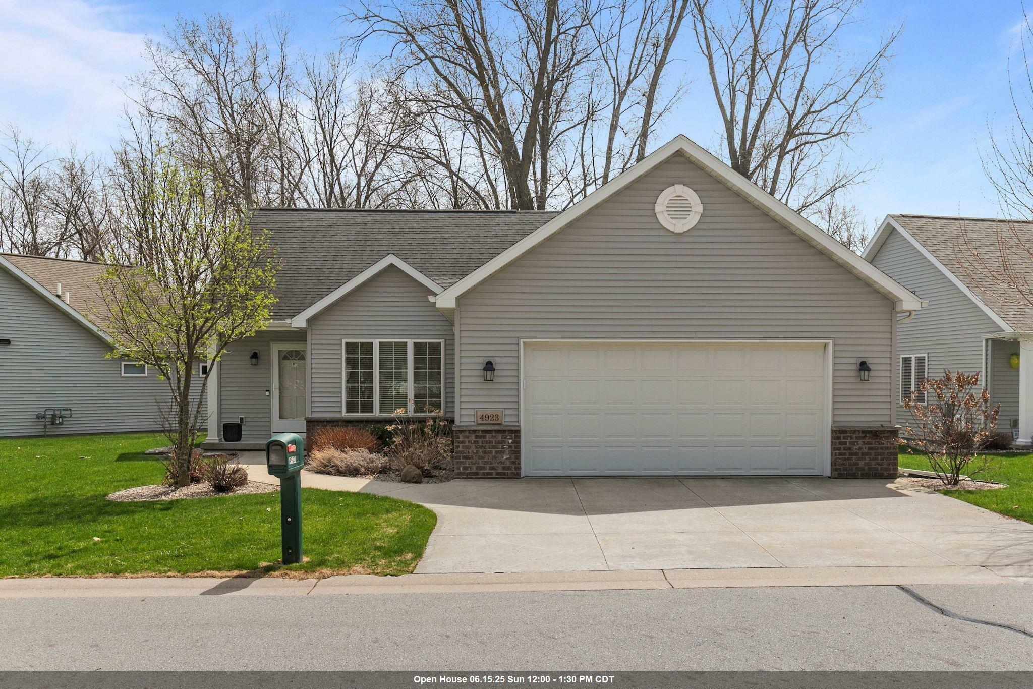 Property Photo:  4923 W Woods Creek Lane  WI 54913 