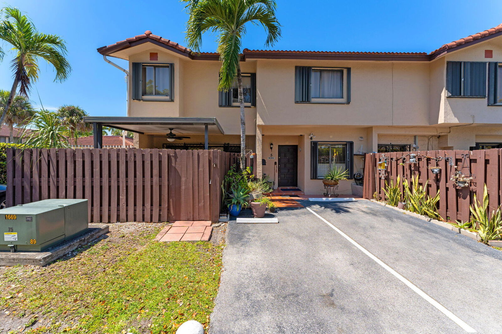 Property Photo: 14205 SW 57th Lane 5-A-6 FL 33183