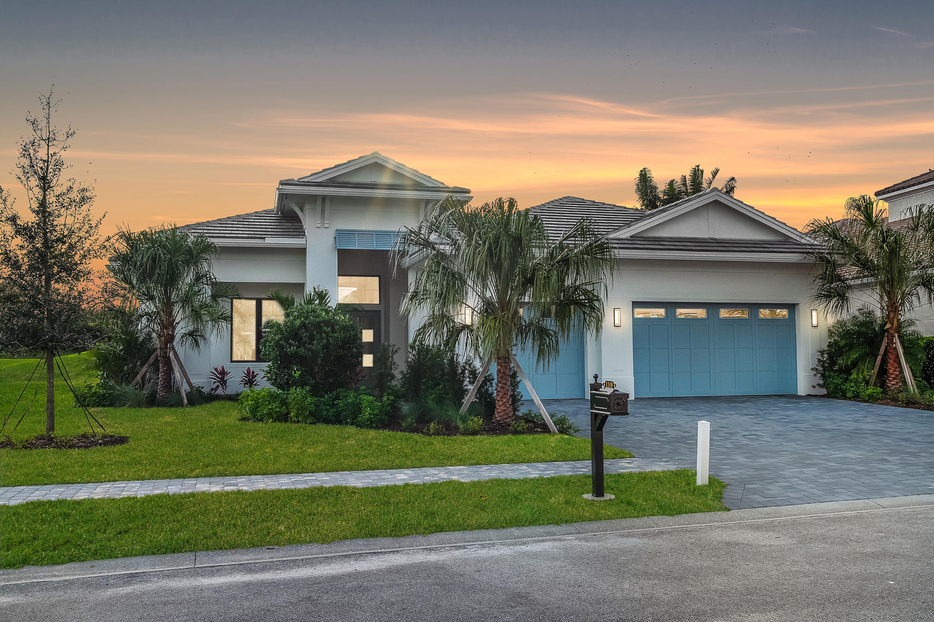 Property Photo: 110 SE Via Verona FL 34984