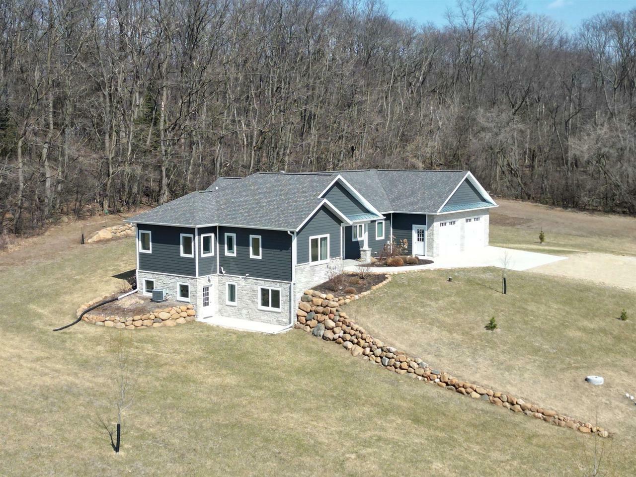 Property Photo: W4668 Reetz Road WI 54968