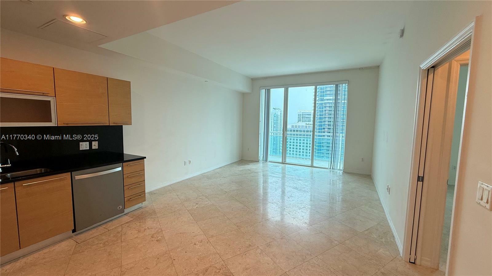 Property Photo: 950 Brickell Bay Dr 4209 FL 33131