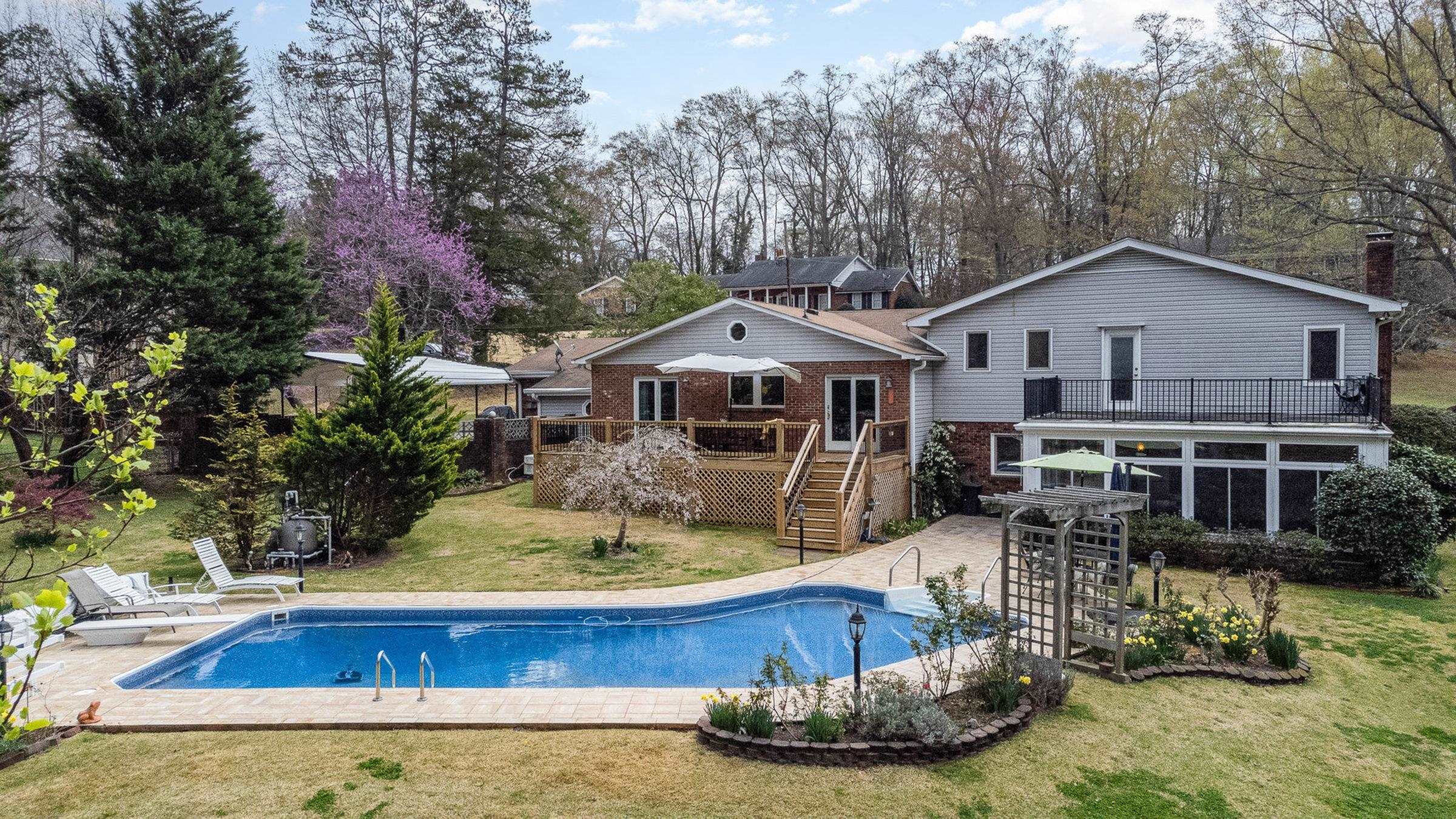 Property Photo: 101 Mabry Drive SC 29307