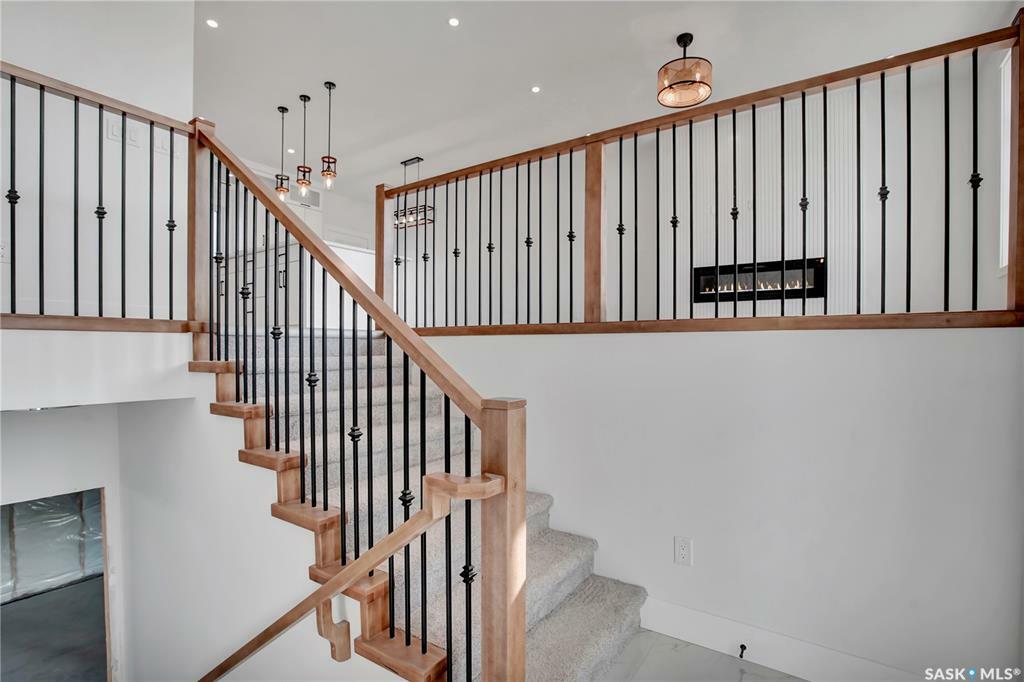 Property Photo: 810 Woods Crescent SK S0K 4S4
