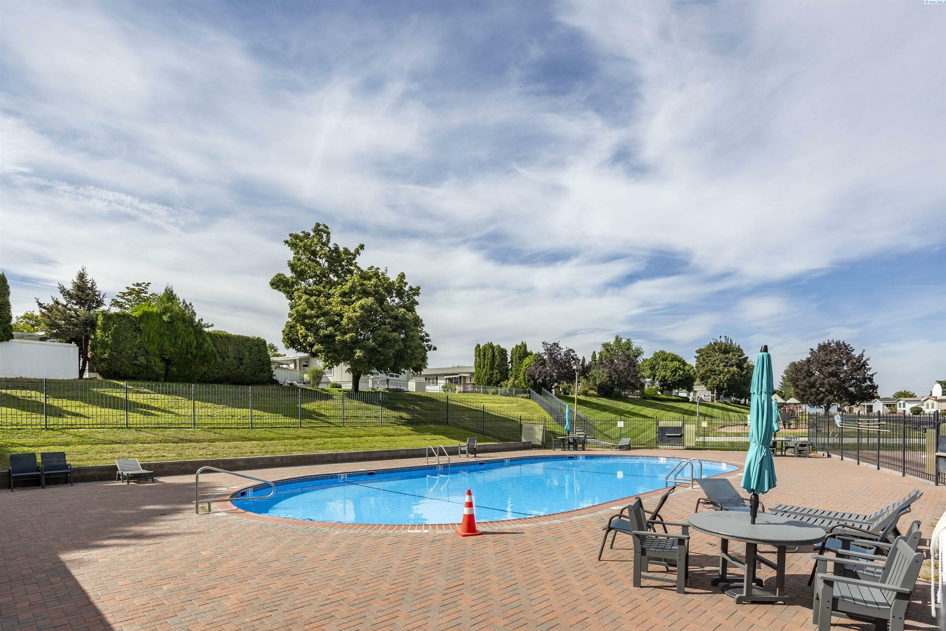 Property Photo: 28 Proton Lane WA 99354