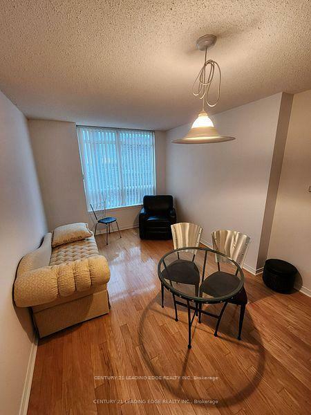 Photo de la propriété:  8 Hillcrest Avenue 703  ON M2N 6Y6 