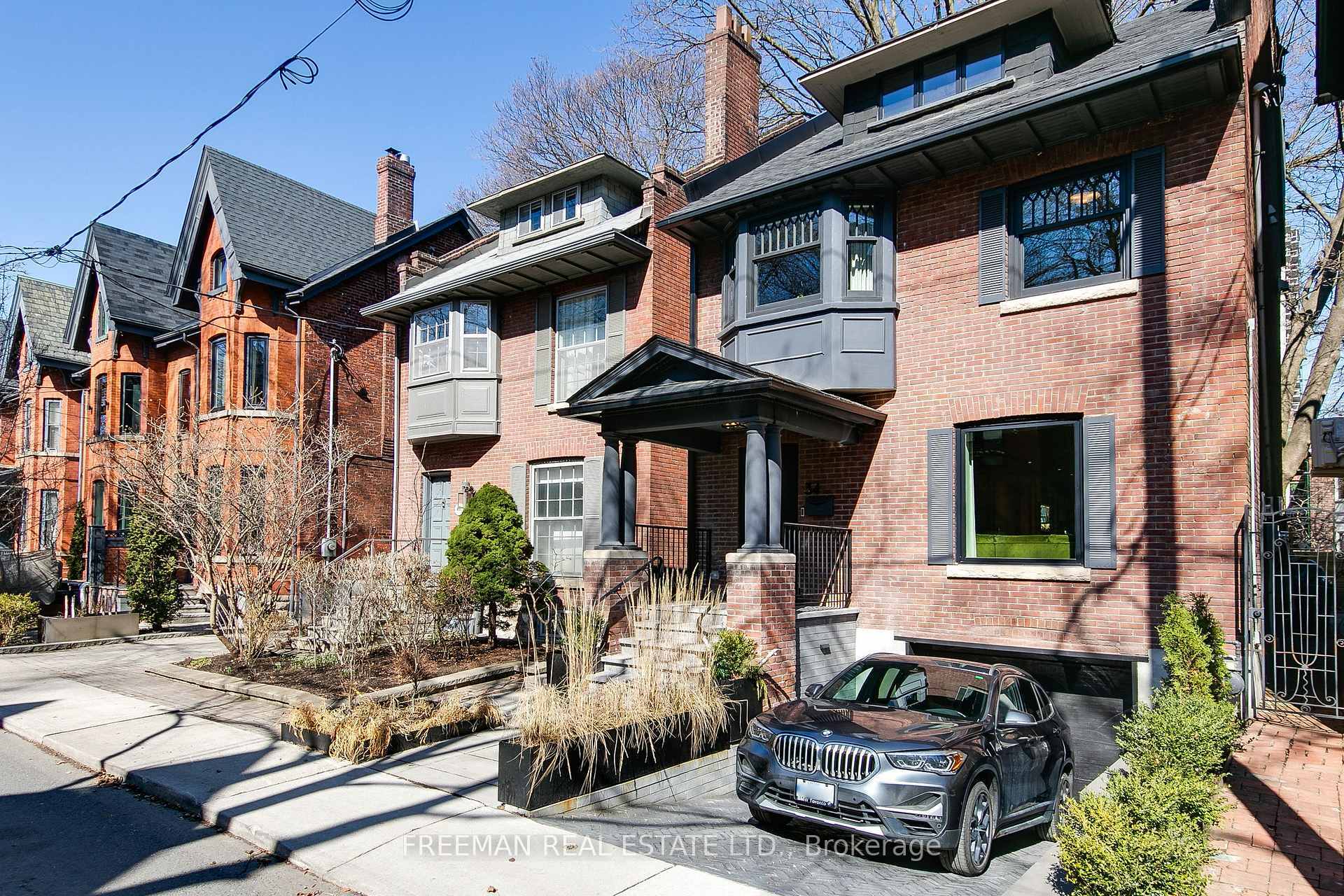 Property Photo: 34 Tranby Avenue ON M5R 1N5