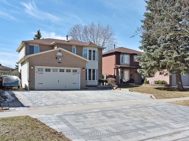 Property Photo:  824 Crowells Street  ON L1K 1X3 
