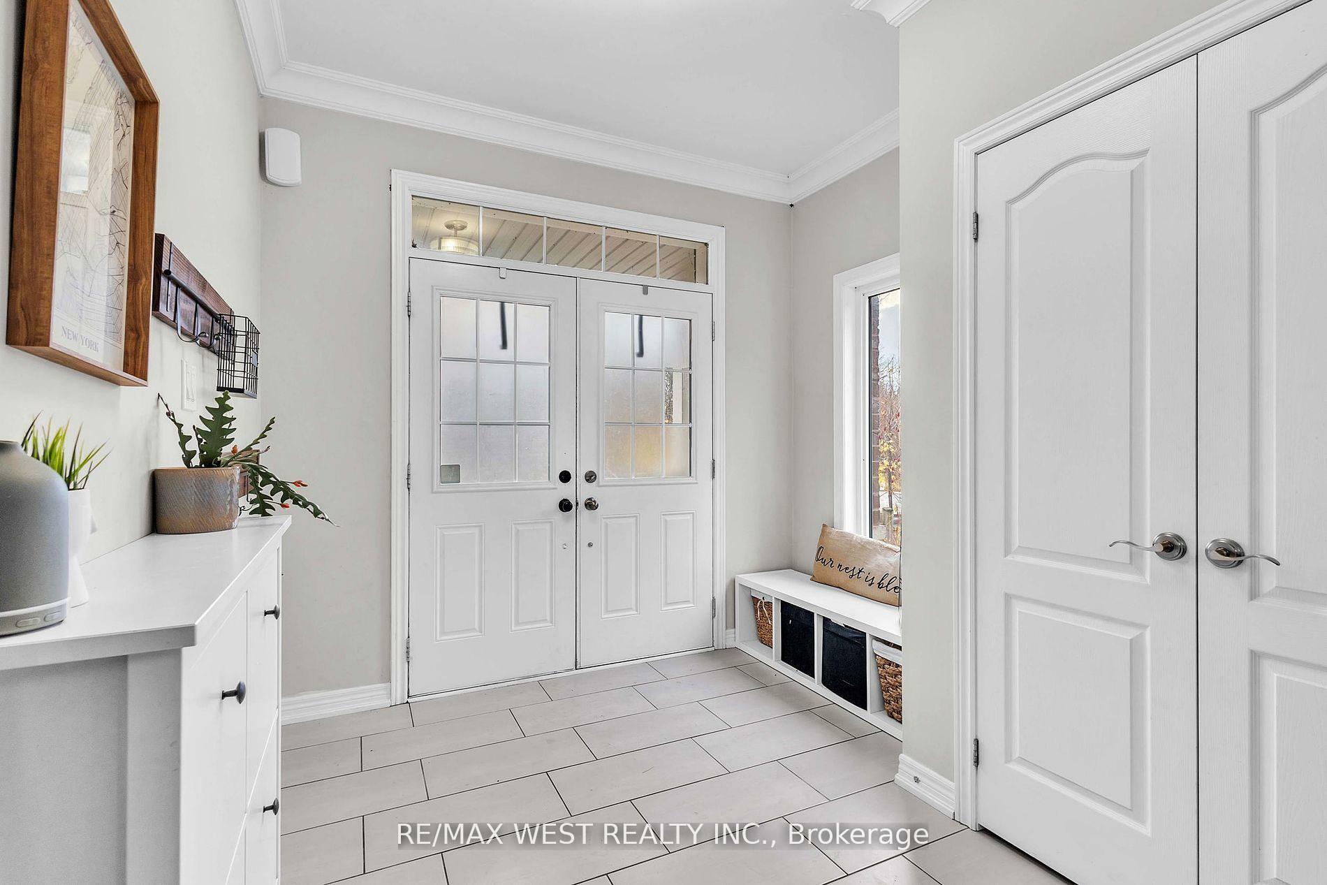 Property Photo: 21 Scotia Road ON L0E 1R0