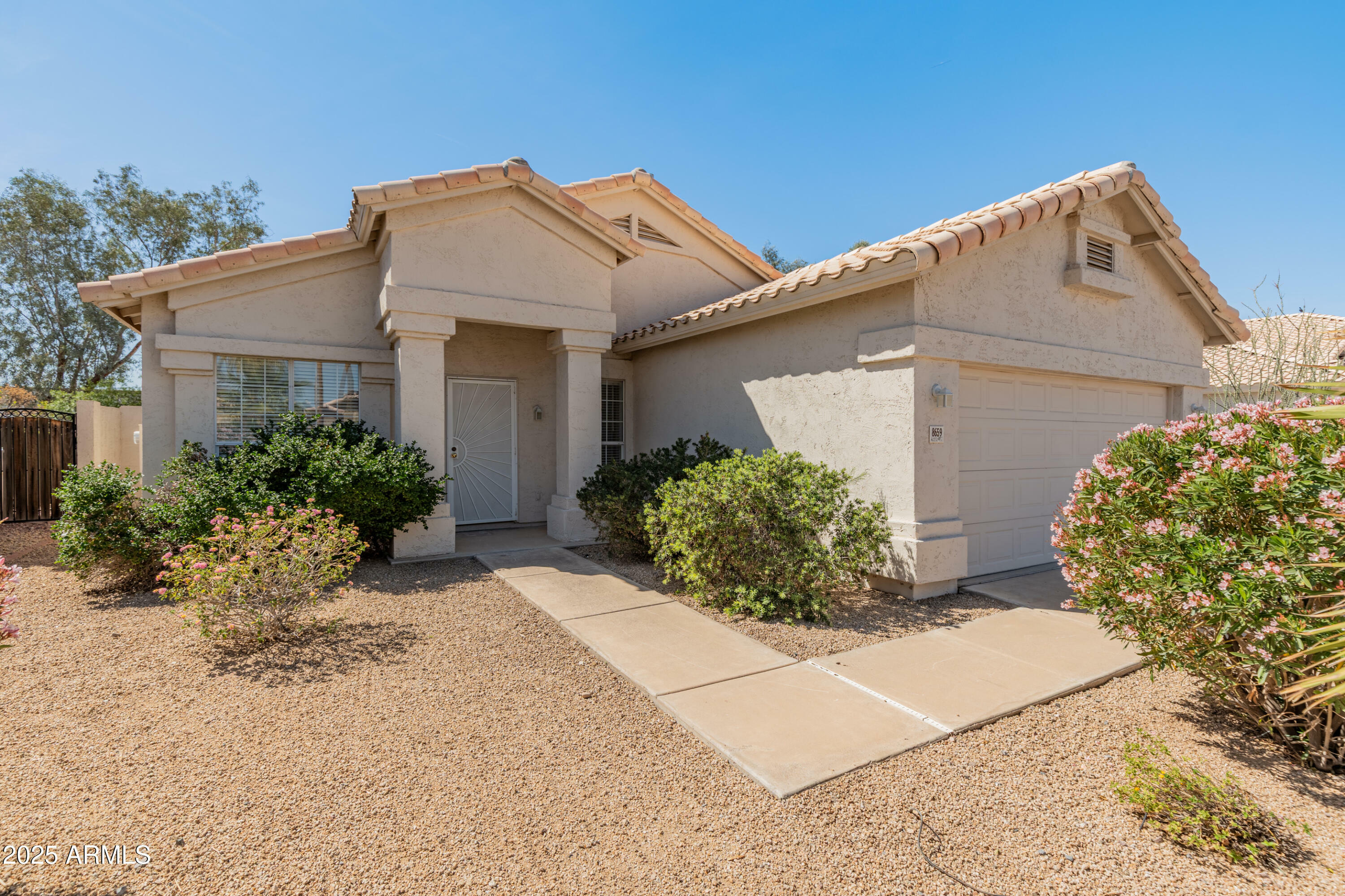 Property Photo: 8659 E Mescal Street AZ 85260