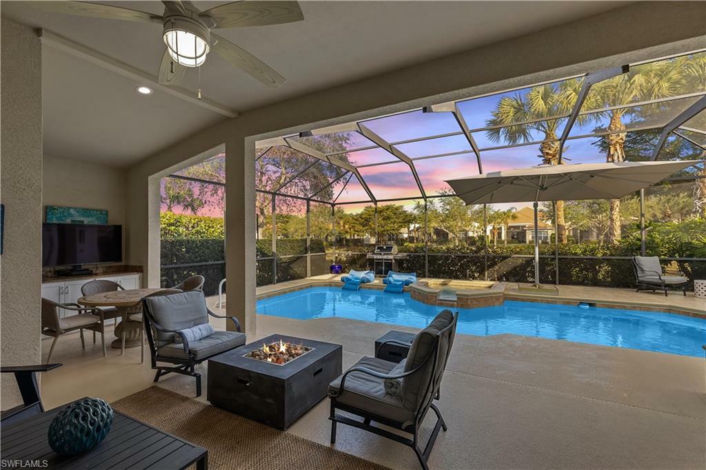 Property Photo: 12868 Brynwood Way FL 34105