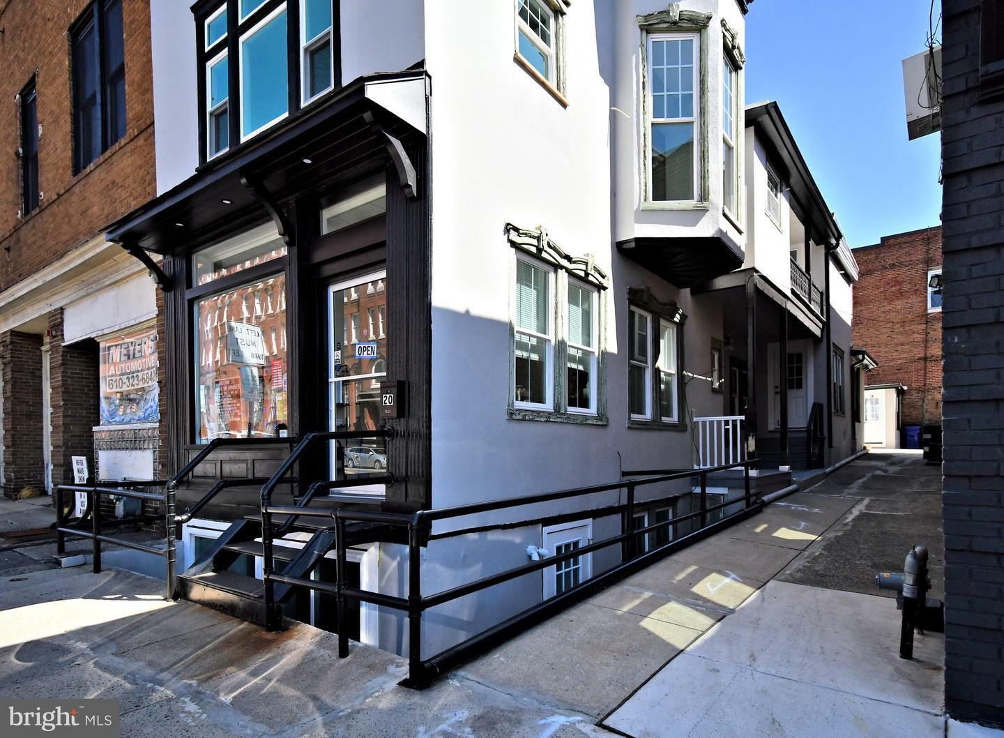 Property Photo: 20 S Hanover Street 2A PA 19464