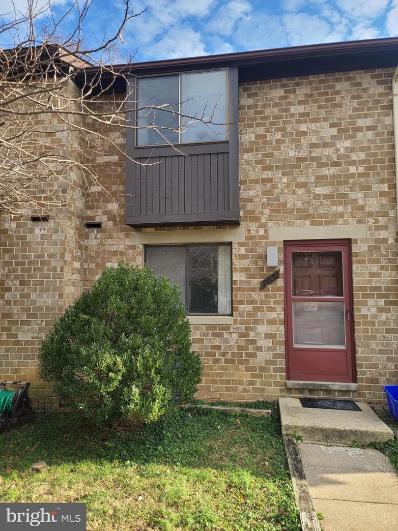 Property Photo: 7051 Knighthood Lane MD 21045