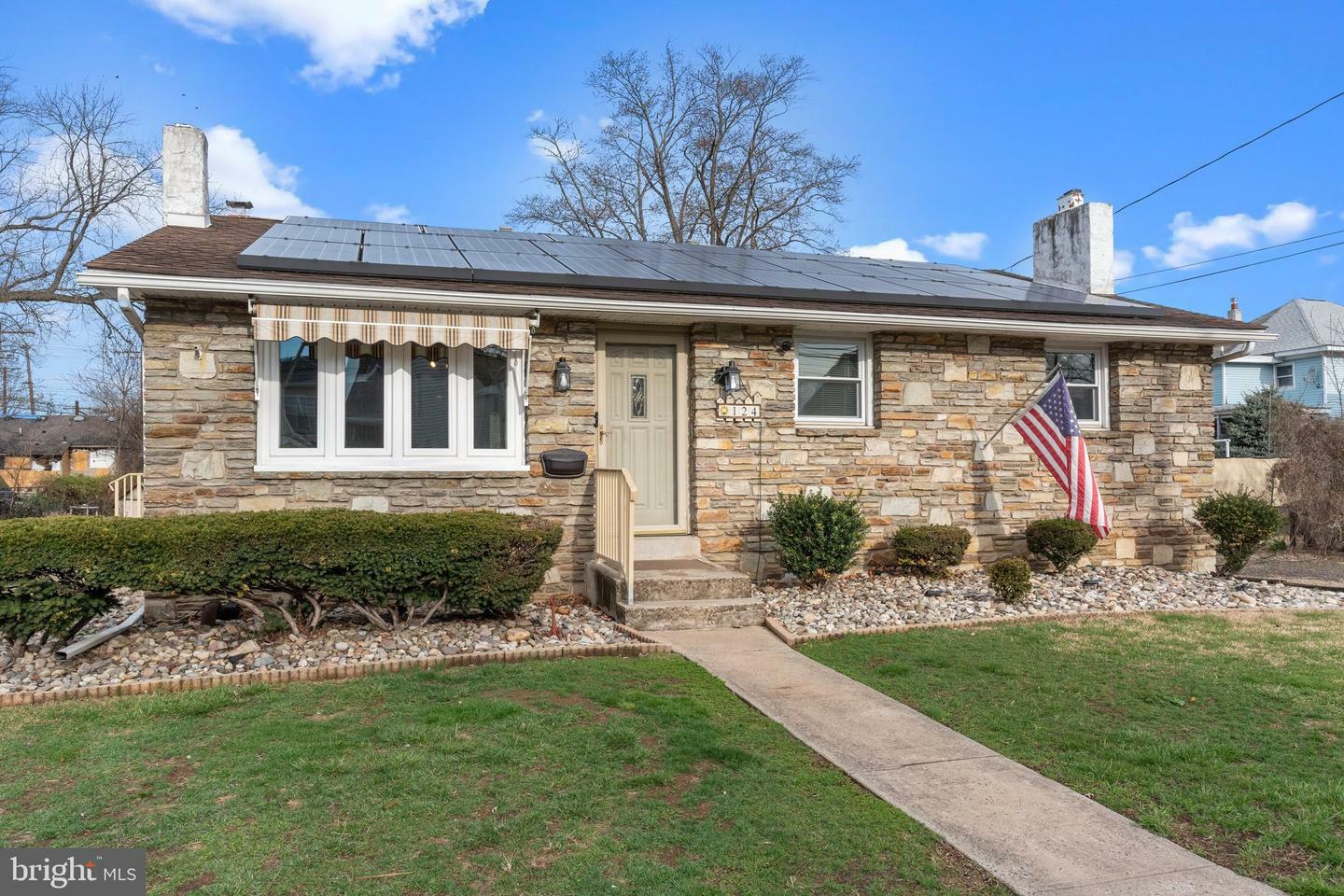 124 Harrison Avenue  Morrisville PA 19067 photo