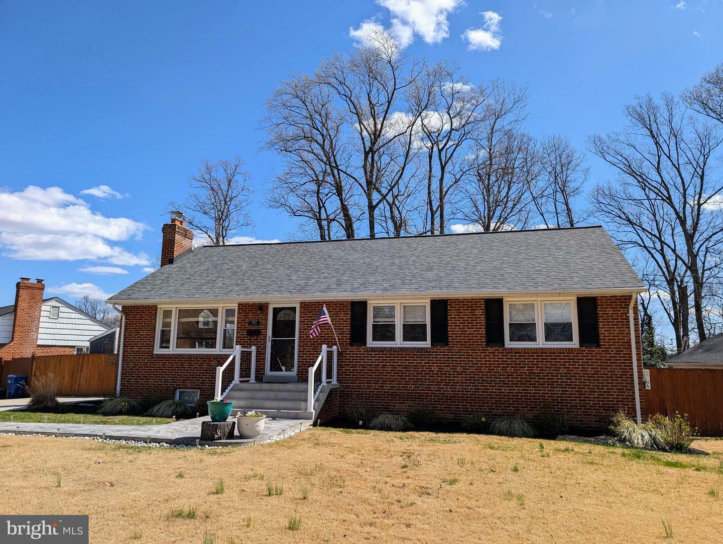 Property Photo: 7407 Austin Street VA 22003