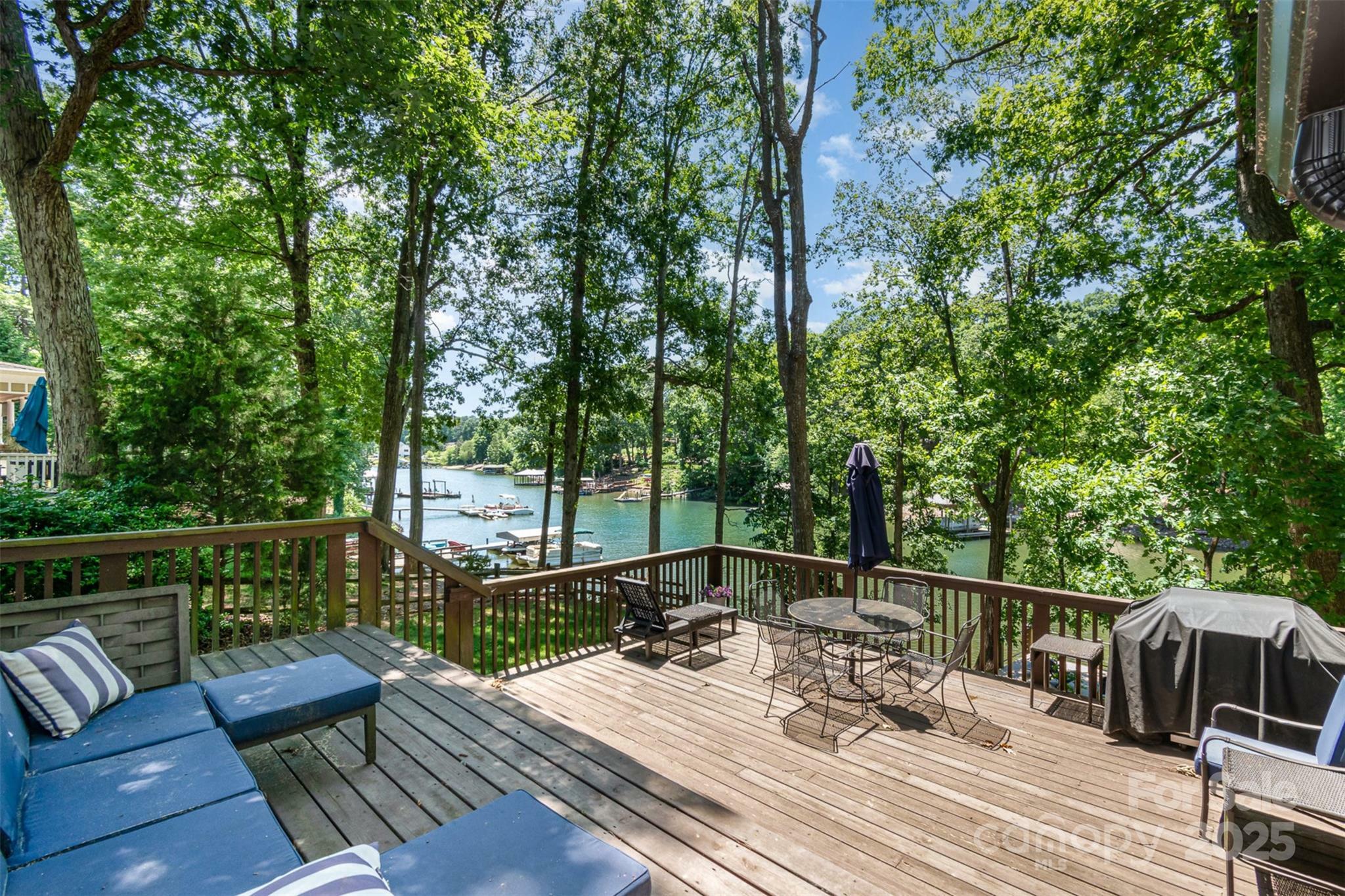 Property Photo: 353 Whippoorwill Road NC 28117